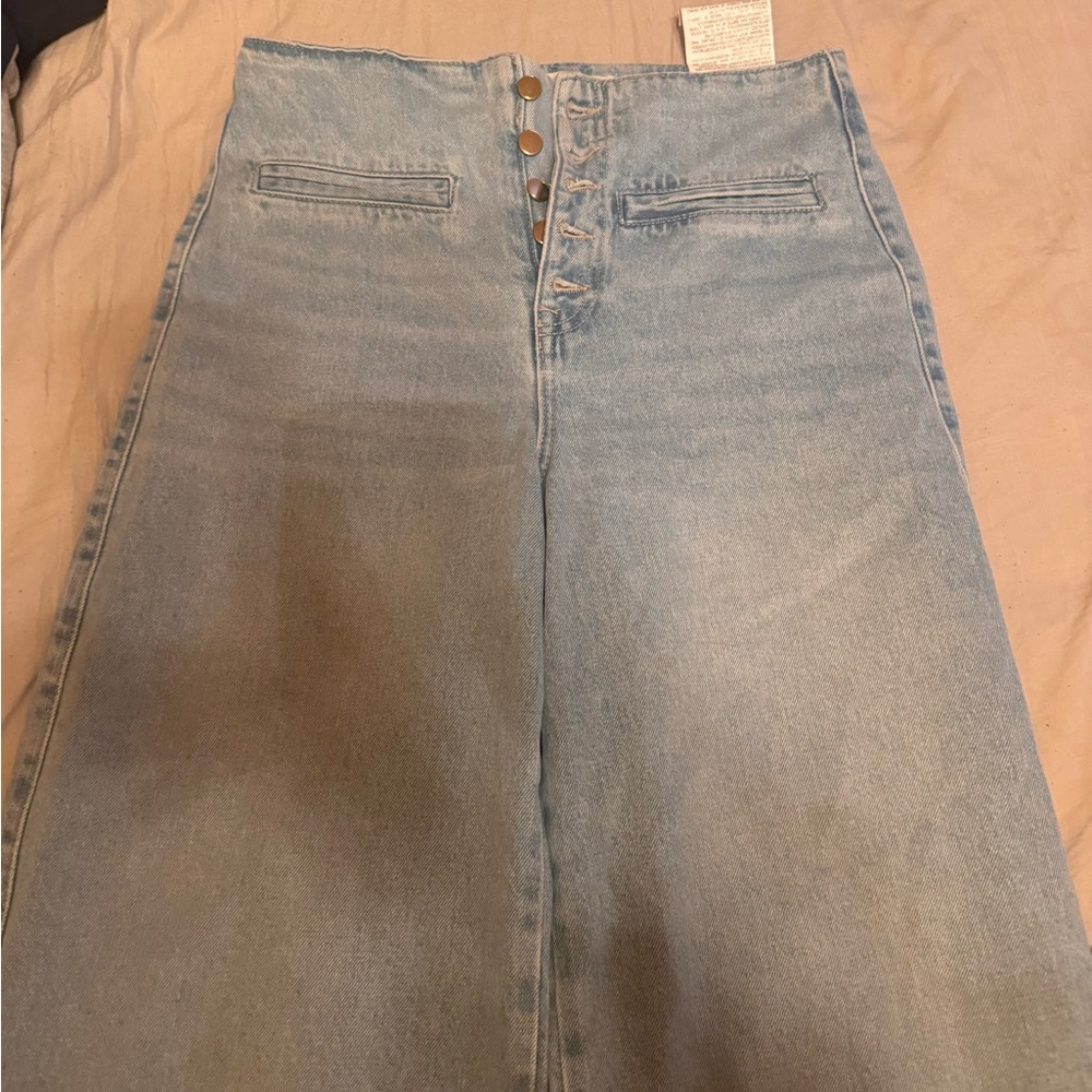 Zara gold button wide leg Jean